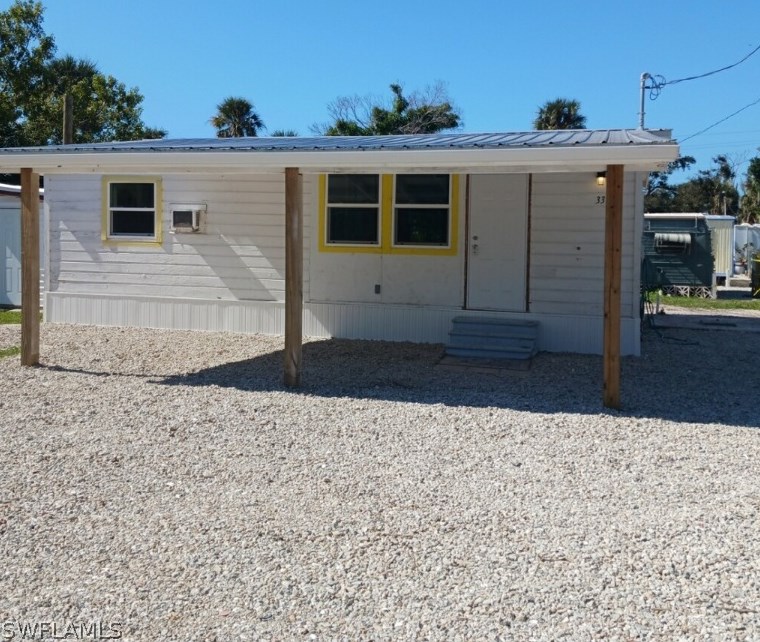 3388 Fifth Ave, Saint James City, FL 33956