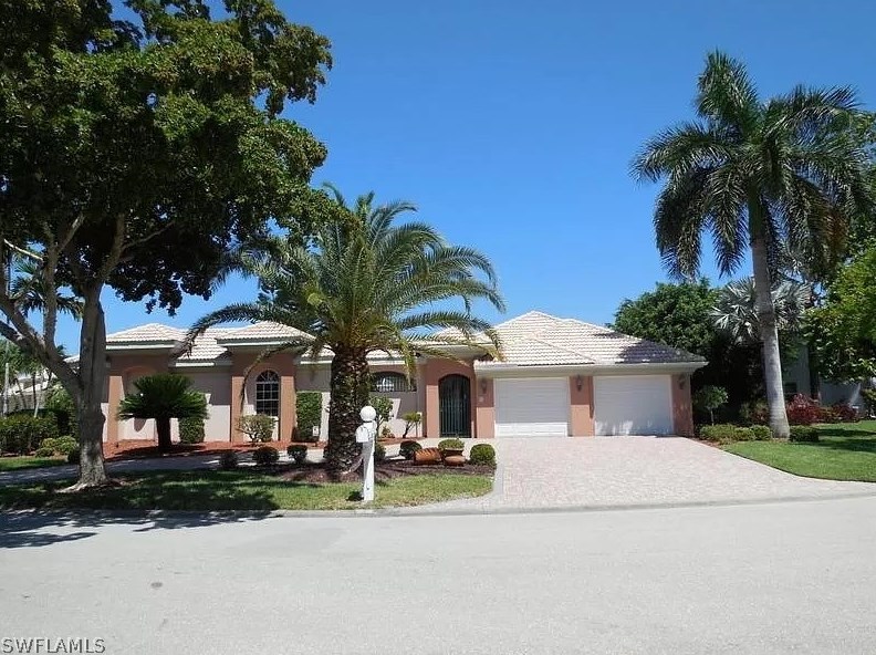 9789 Mar Largo Cir, Fort Myers, FL 33919-7325