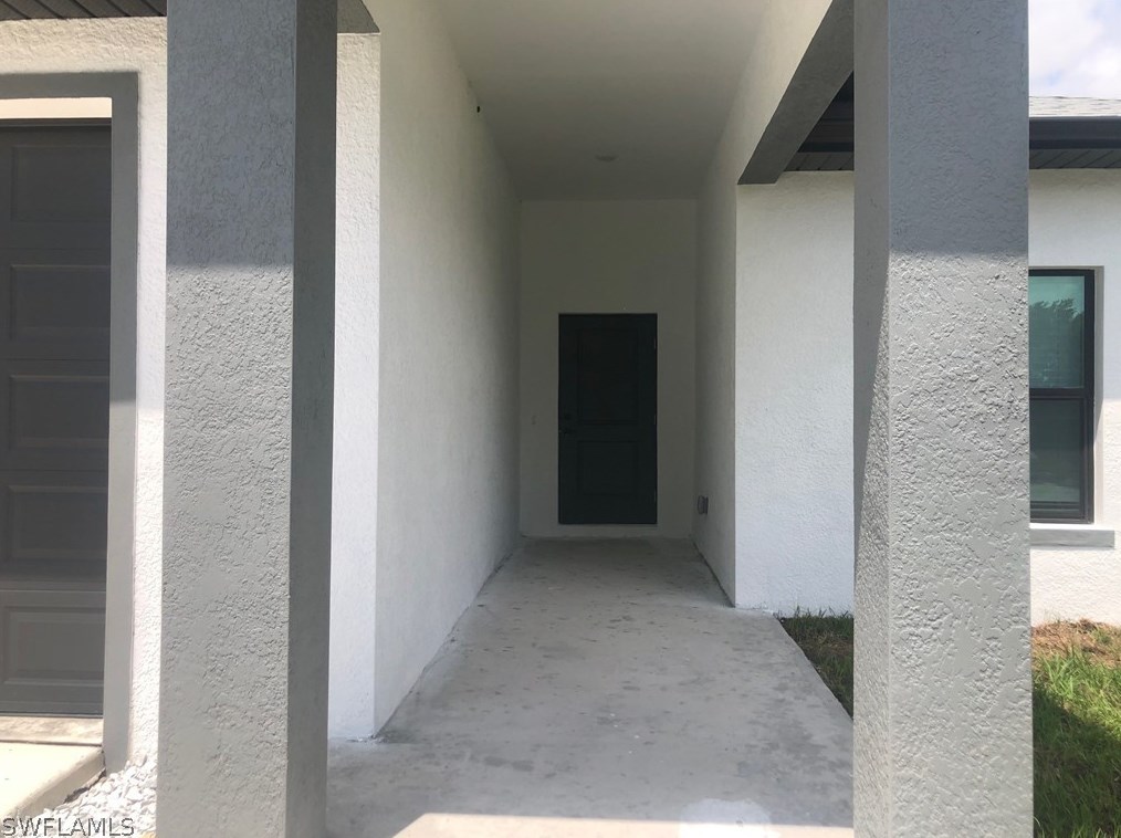 312-314 Harry Ave S, Lehigh Acres, FL 33973