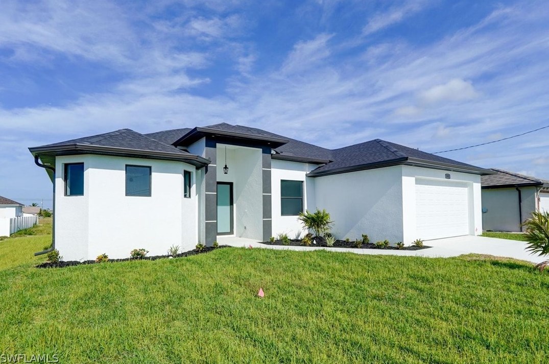 1032 36th Pl, Cape Coral, FL 33993-9312