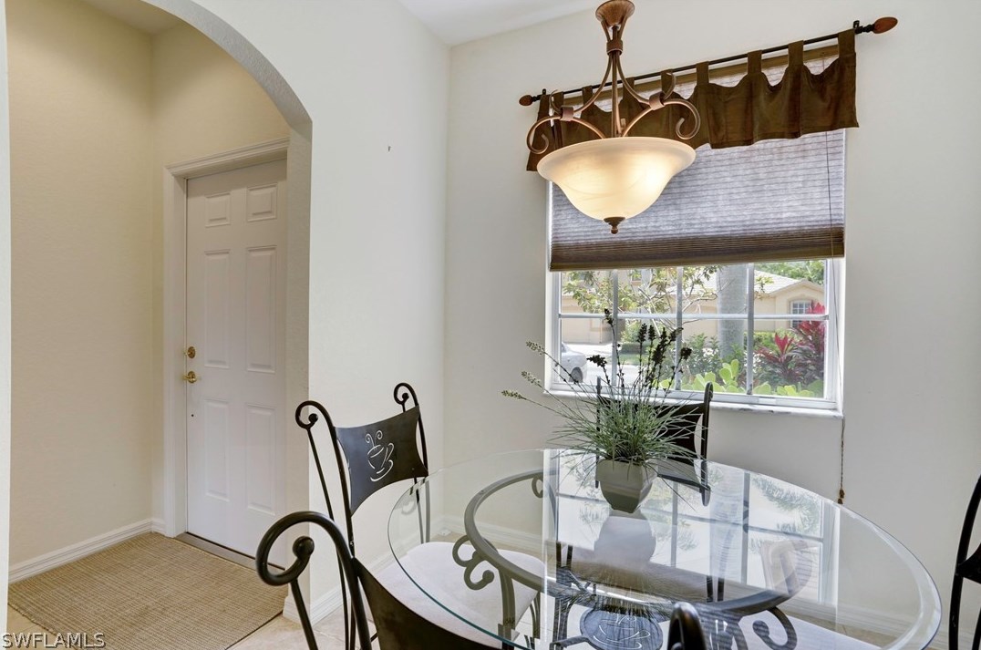 7850 Lake Sawgrass Loop, Fort Myers, FL 33907-6594