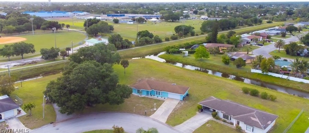 222 Ground Dove Cir, Lehigh Acres, FL 33936
