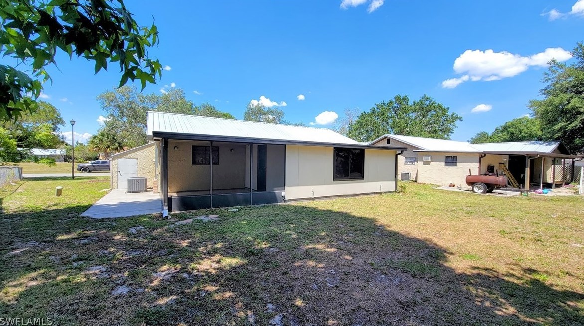 2041 Schooner Dr, Labelle, FL 33935-5314