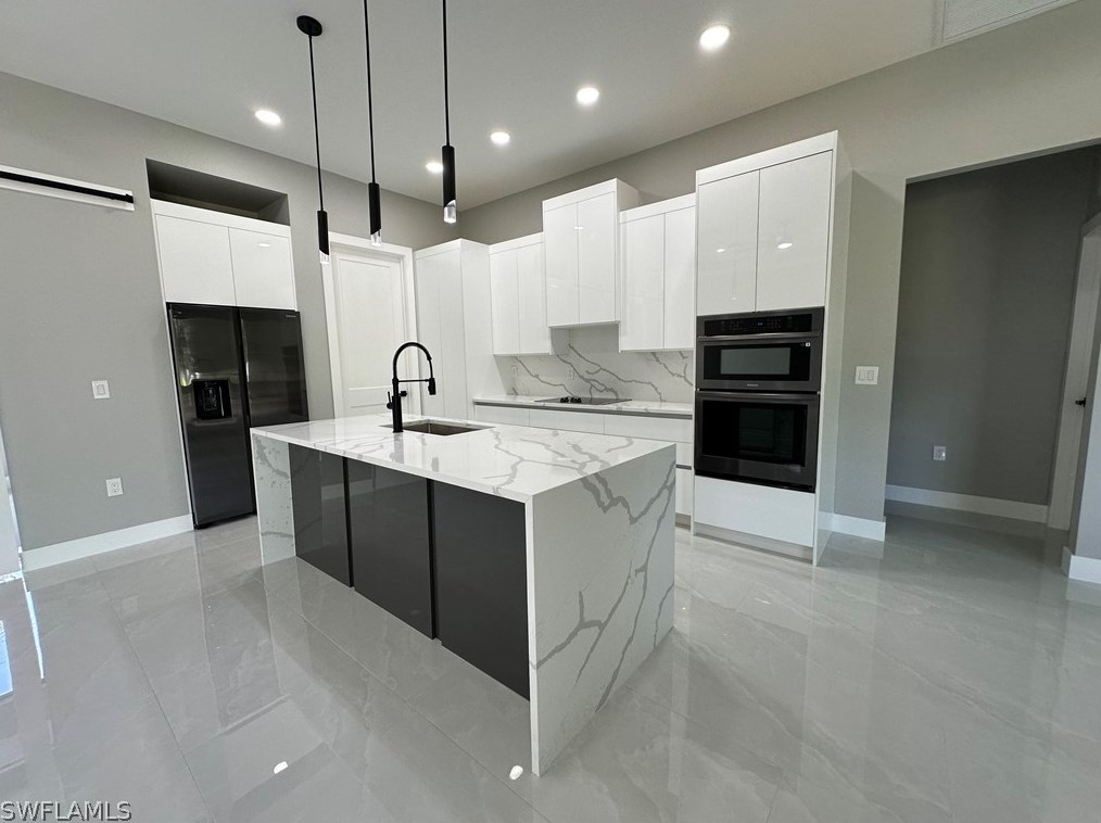 525 Abbott Ave, Lehigh Acres FL 33972 exterior