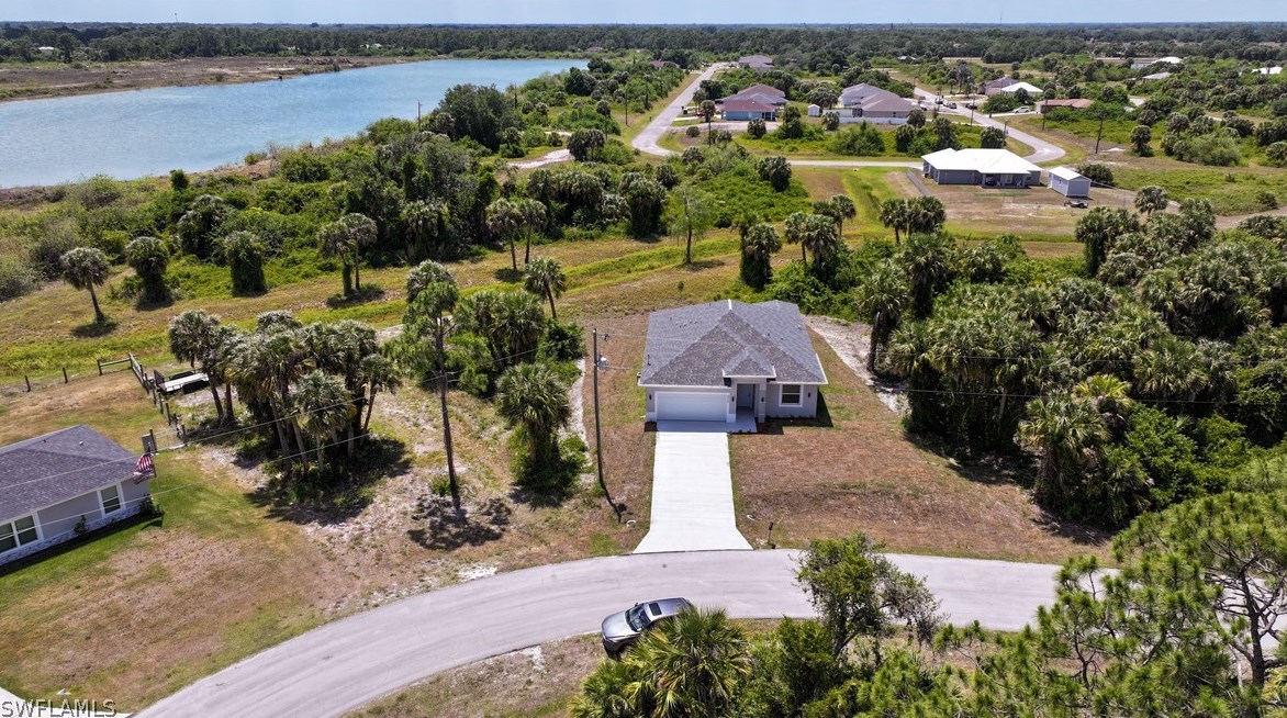 8009 Windswept Cir, Labelle, FL 33935-5437
