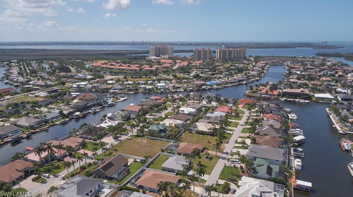 5507 14th Pl, Cape Coral, FL 33914-8010