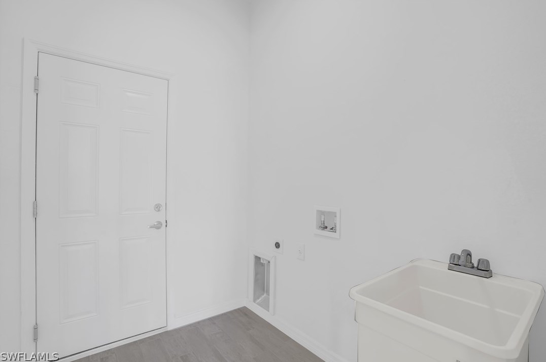 1110 Lee Ave, Lehigh Acres FL 33972-9105 exterior