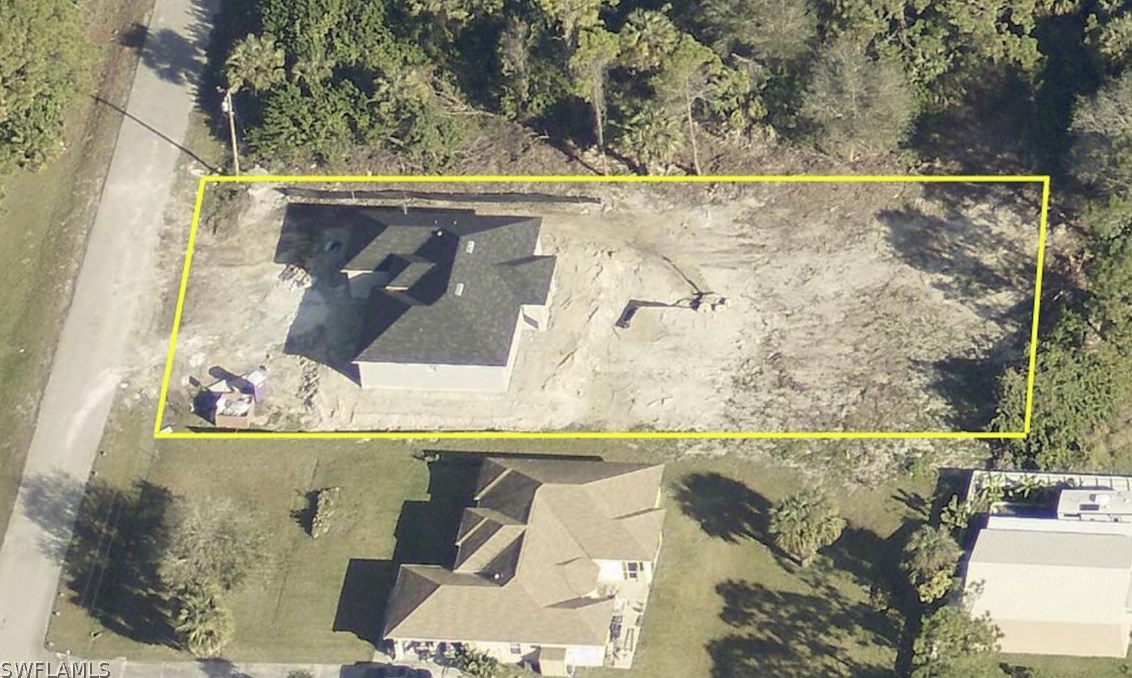 1110 Lee Ave, Lehigh Acres FL 33972-9105 exterior