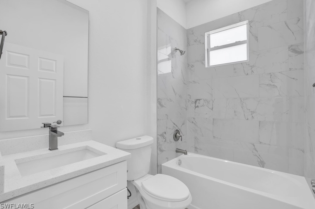 1110 Lee Ave, Lehigh Acres FL 33972-9105 exterior