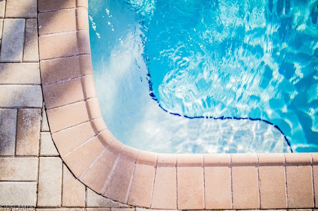 232 31 Ter, Cape Coral FL  33914-4279 exterior