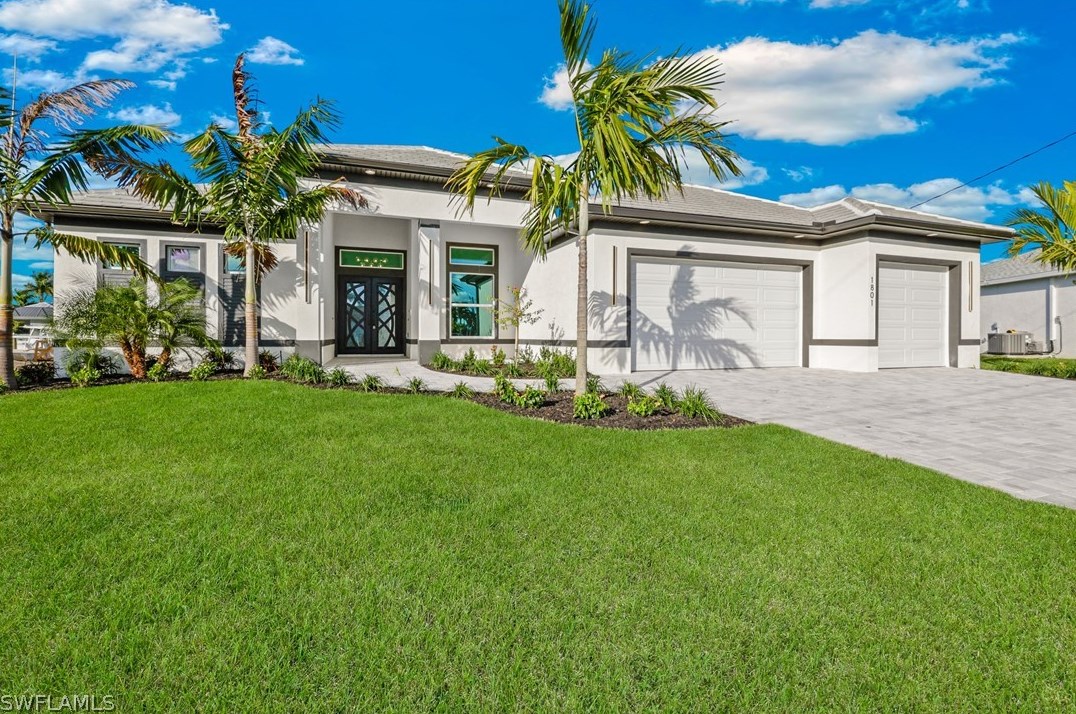 2213 29th Ter, Cape Coral, FL 33914-2904