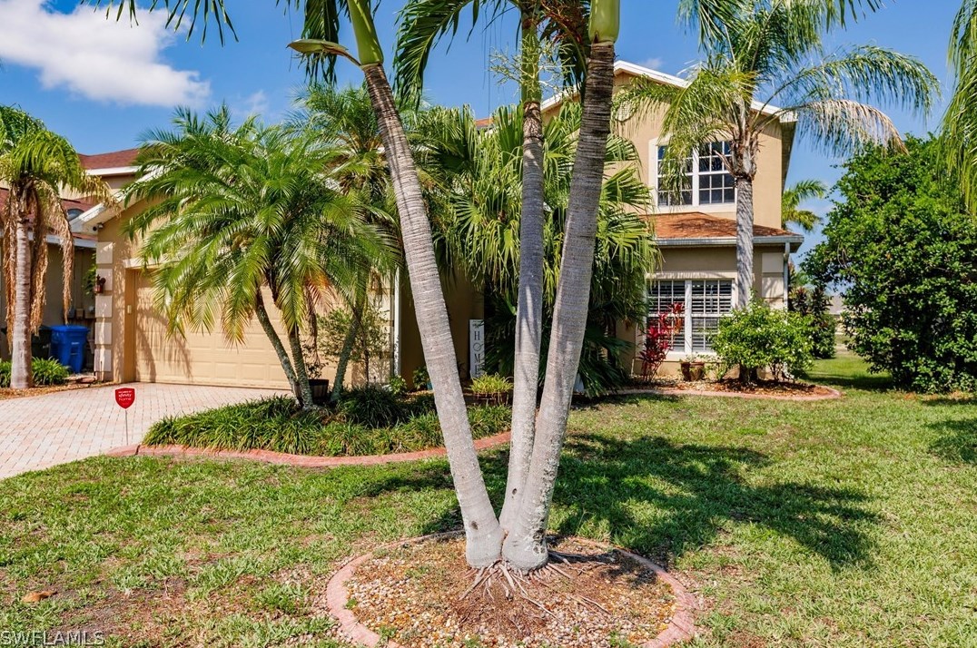8221 Silver Birch Way, Lehigh Acres, FL 33971