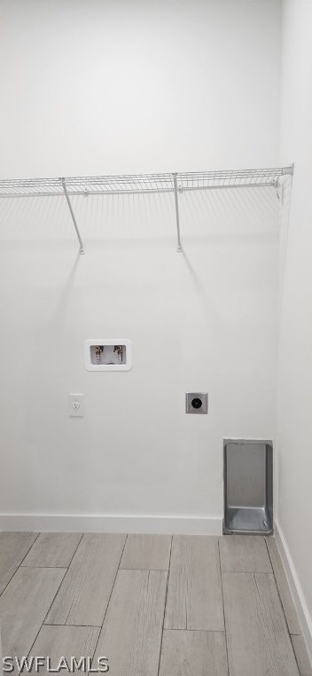 1008 Sunrise Blvd, Lehigh Acres FL 33974-9525 exterior