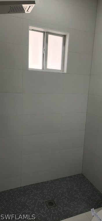 1008 Sunrise Blvd, Lehigh Acres FL 33974-9525 exterior