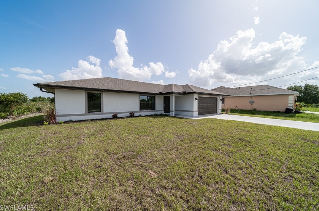 2908 72nd St W, Lehigh Acres, FL 33971