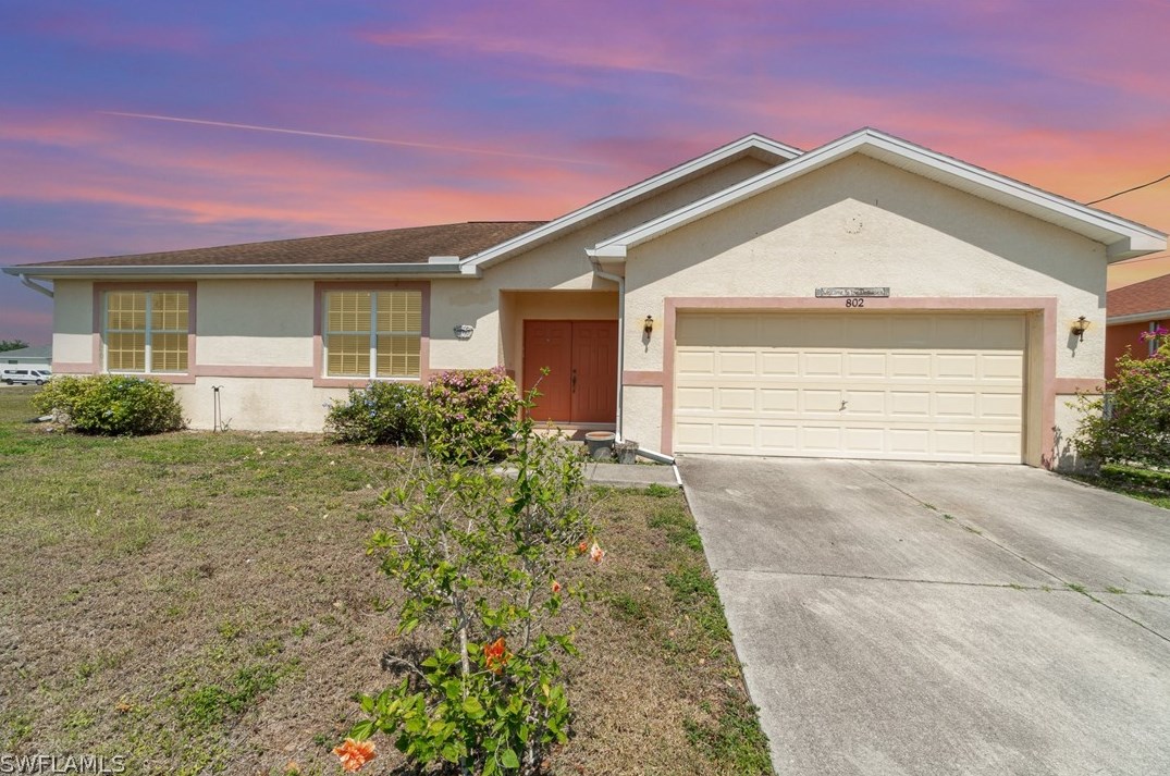 802 Eric Ave, Lehigh Acres, FL 33971-5014