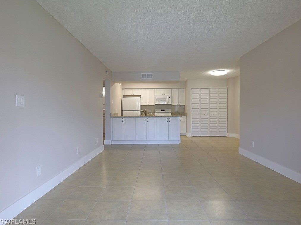 5313 Summerlin Rd, Fort Myers, FL 33919-7695