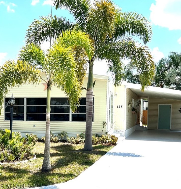 128 Gaslight Ave, Fort Myers, FL 33917-6531