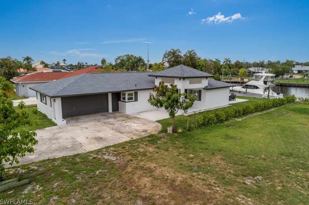 2106 Tobago Cir, Fort Myers, FL 33905-2132