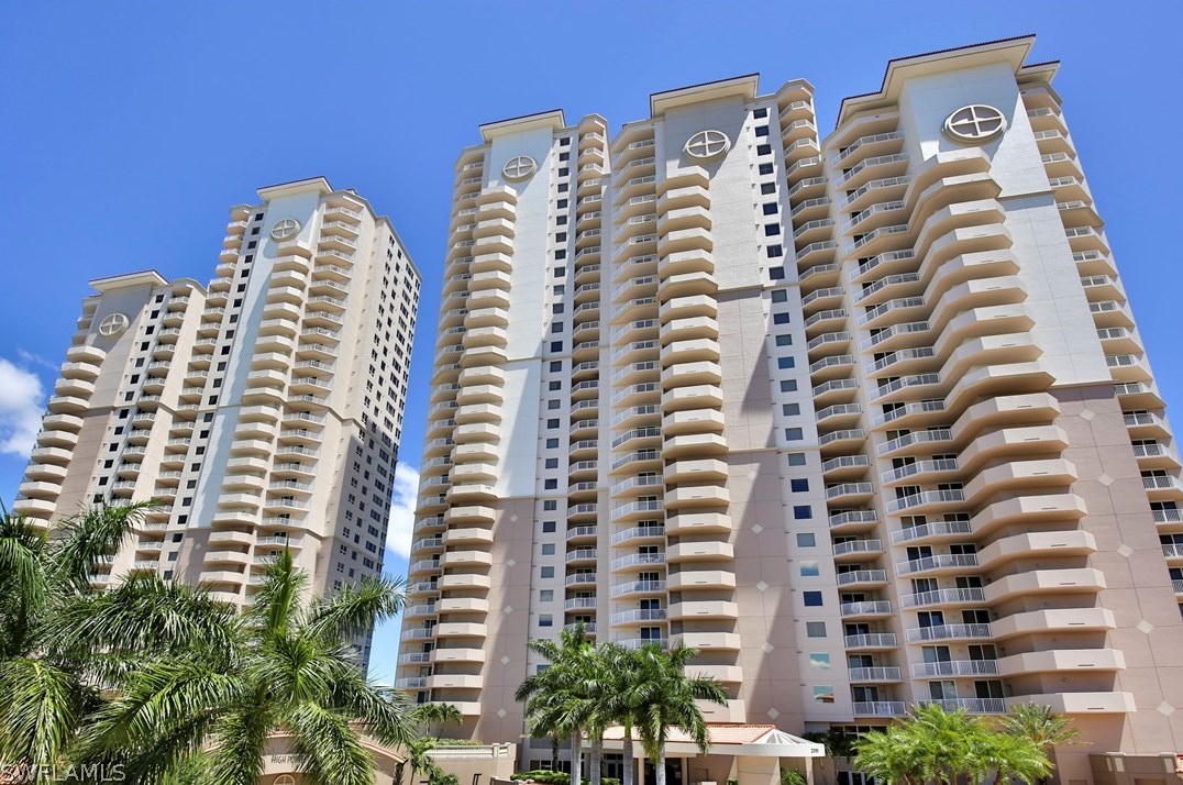 2090 W First St #708, Fort Myers, FL 33901