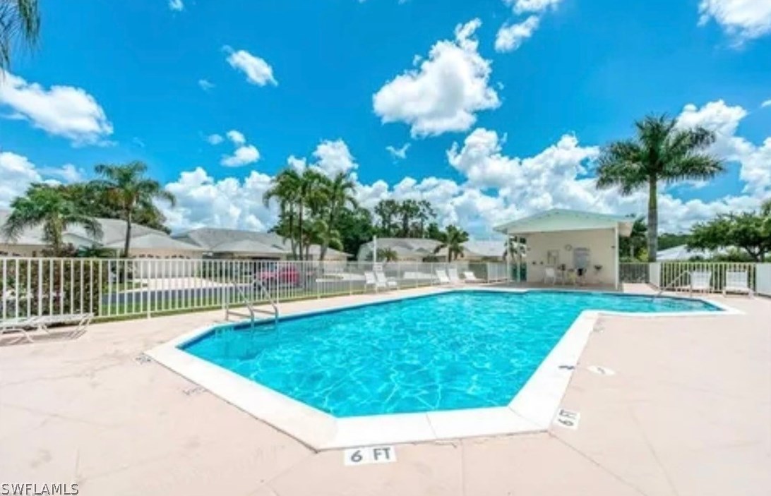 6133 Thresher Dr, Naples FL 34112-1905 exterior