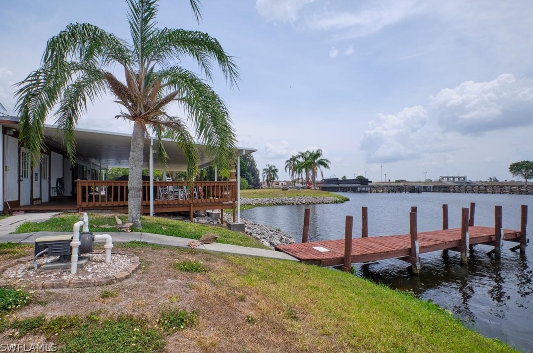 928 Yacht Club Way Nw, Moore Haven, FL 33471