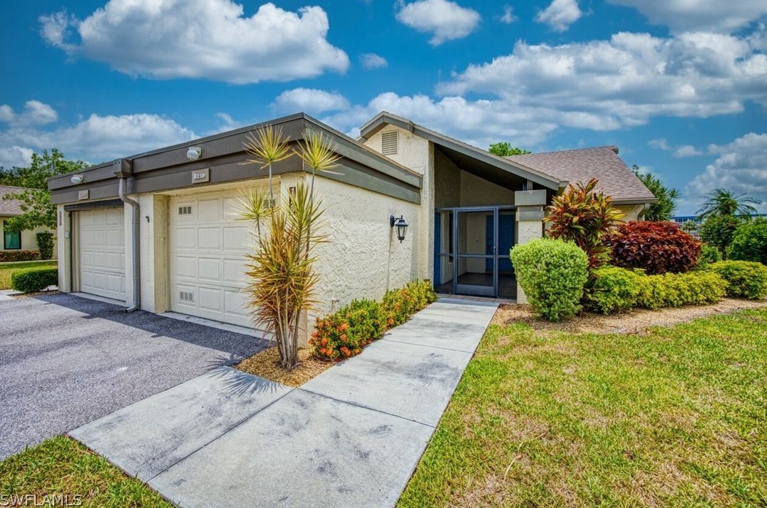 1729 Bent Tree Cir, Fort Myers, FL 33907-8010