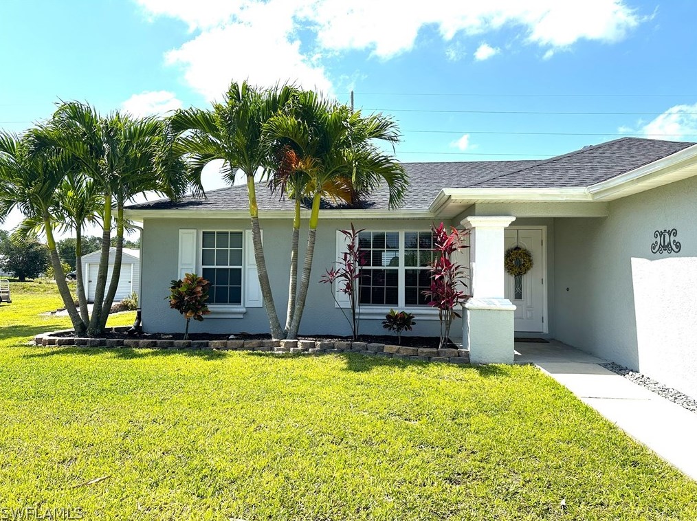 2909 1st St, Lehigh Acres, FL 33976-2559