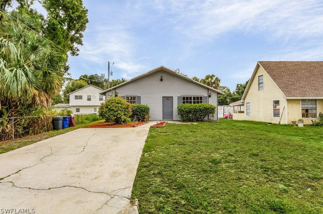 509 Capitol St, Fort Myers, FL 33903-2814