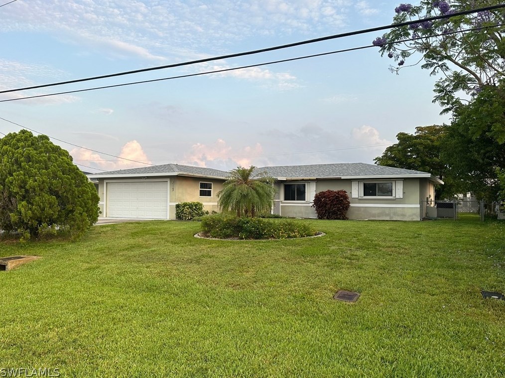 1033 Pine Island Ln, Cape Coral, FL 33909-2176