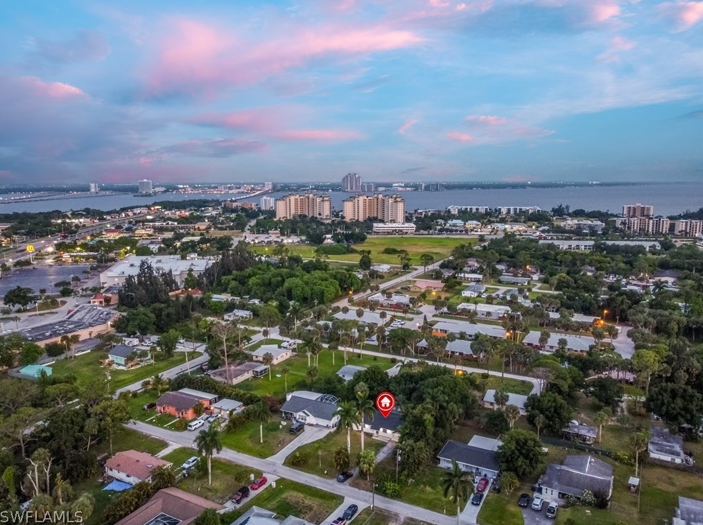 21 Blair St, Fort Myers, FL 33903-4303