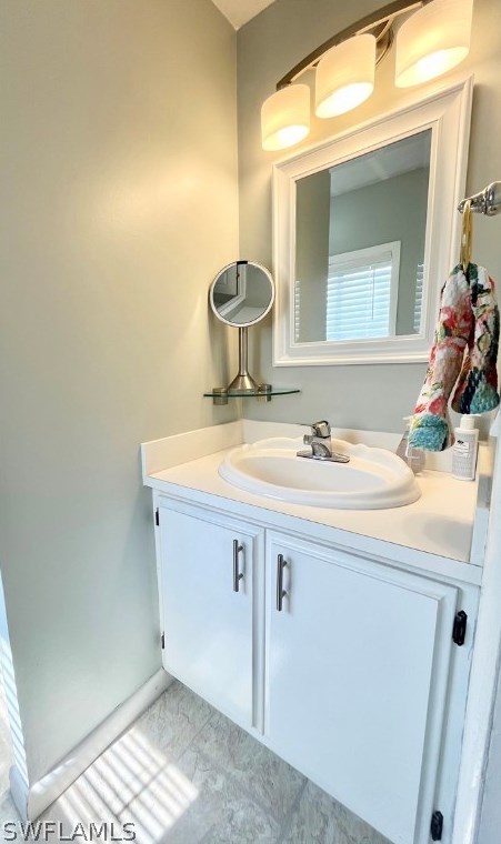 726 Knotty Pne Cir, Fort Myers FL 33917-7407 exterior