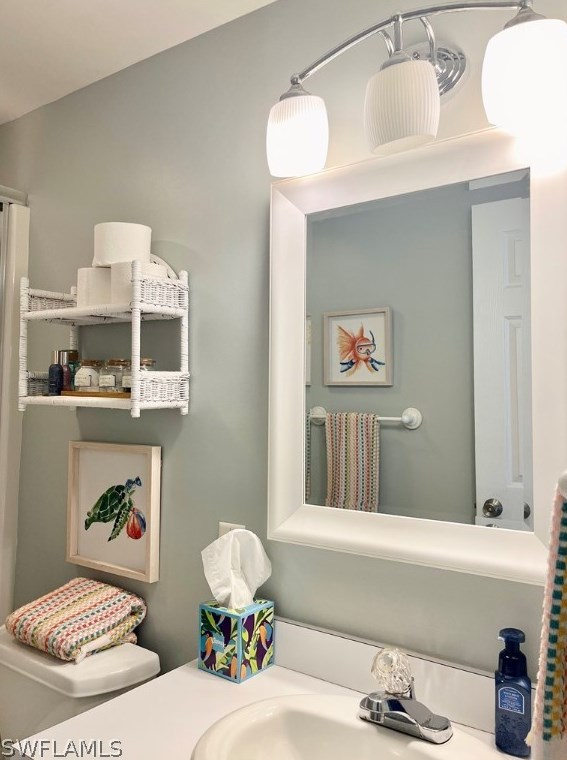 726 Knotty Pne Cir, Fort Myers FL 33917-7407 exterior