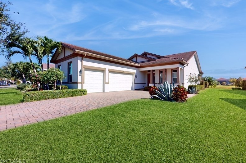 12676 Fairway Cove Ct, Fort Myers, FL 33905-5889