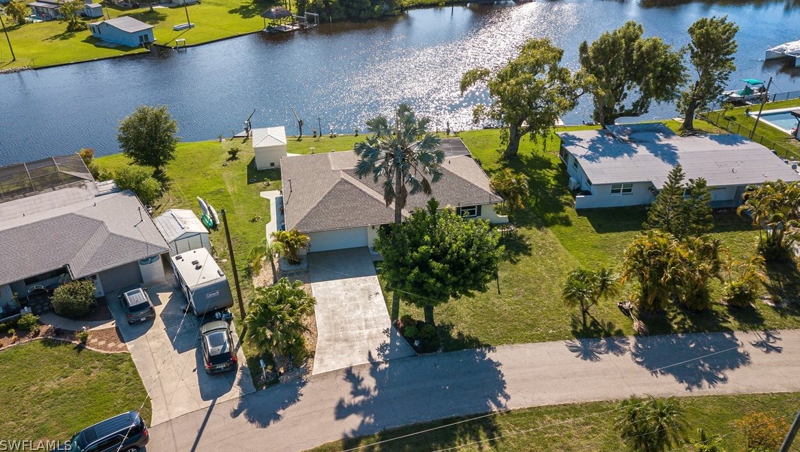 1309 Thompson St, Fort Myers, FL 33903-3607