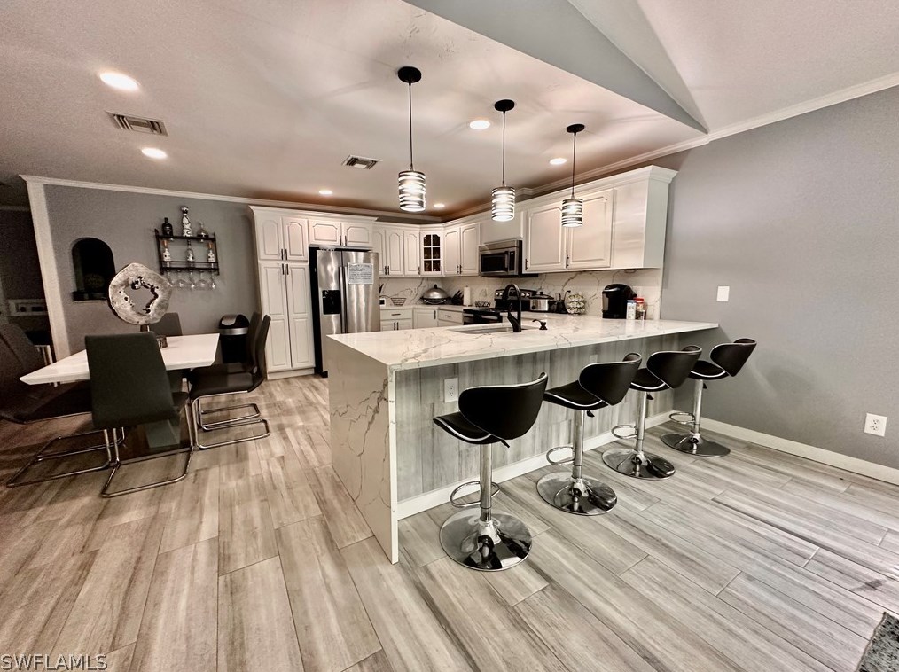 754 105 Ave, Naples FL 34108-1842 exterior