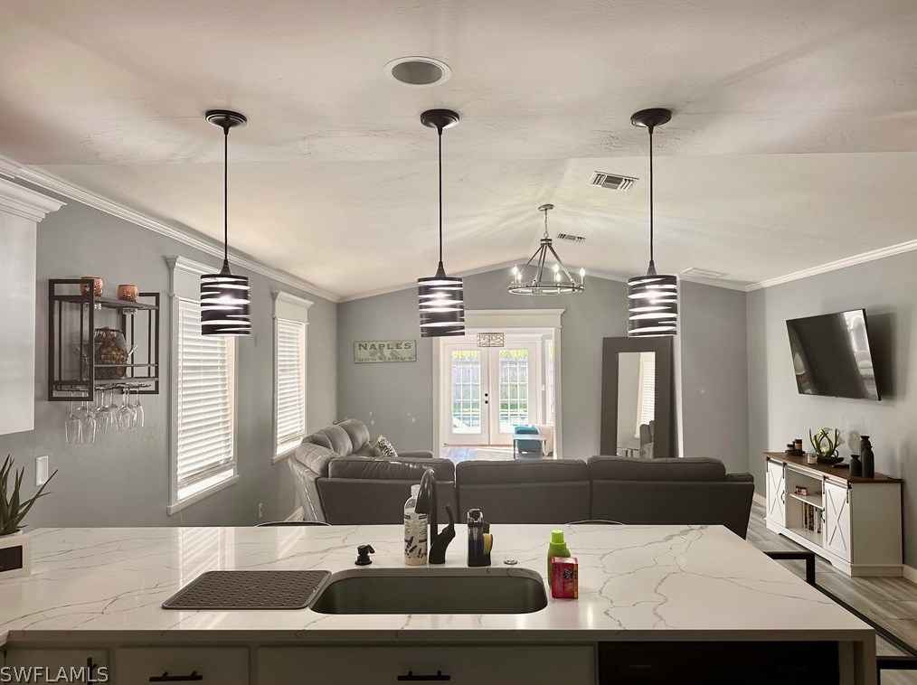 754 105 Ave, Naples FL 34108-1842 exterior