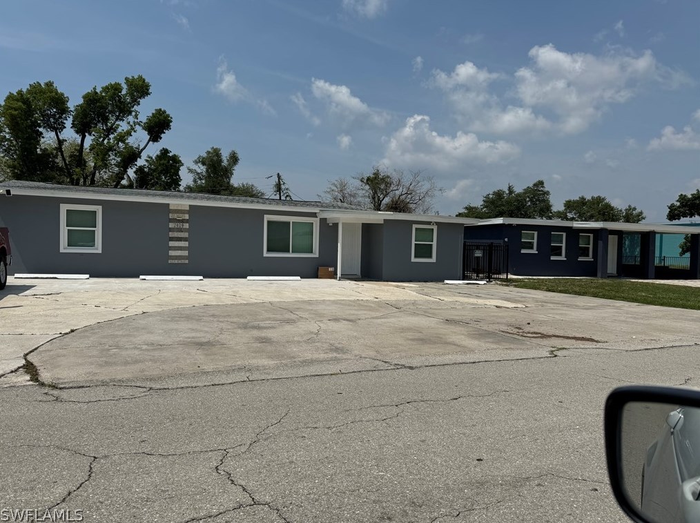 2429 South St, Fort Myers, FL 33901-5217