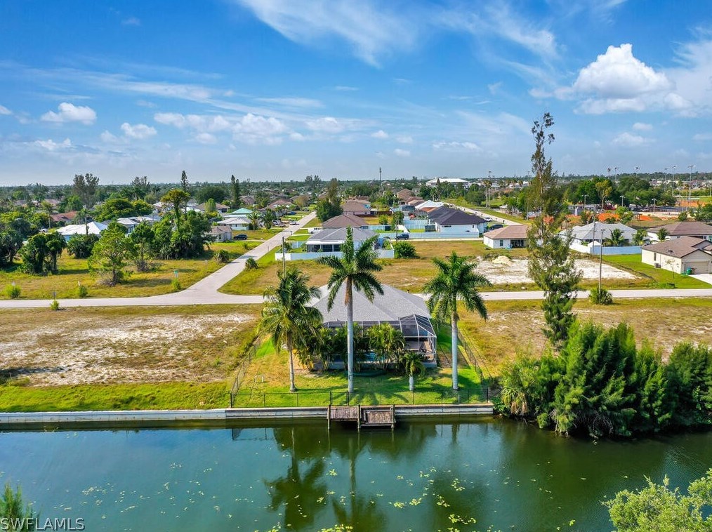 605 13th St, Cape Coral, FL 33991-2733