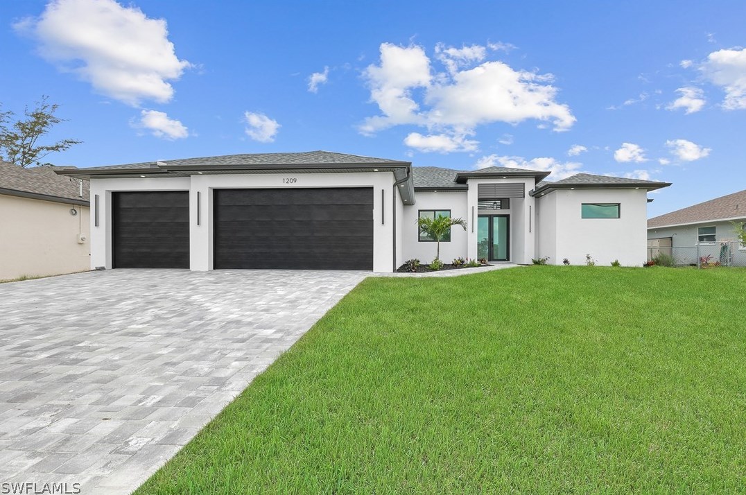 126 20th St, Cape Coral, FL 33990-2254