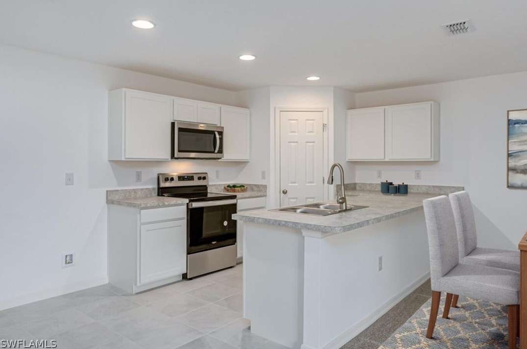 2905 43rd St Sw, Lehigh Acres, FL 33976