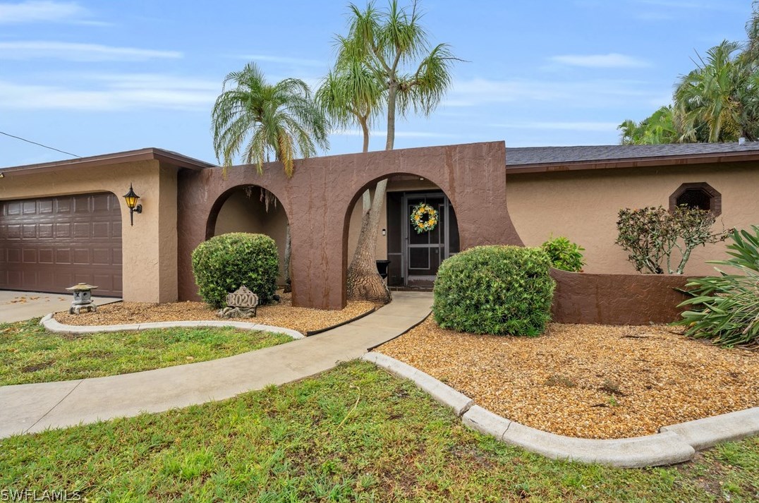 3020 19th Ave, Cape Coral, FL 33904-4013