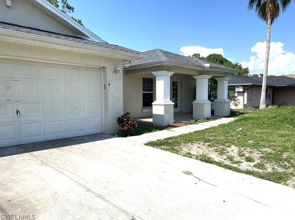 4216 3rd St W, Lehigh Acres, FL 33971