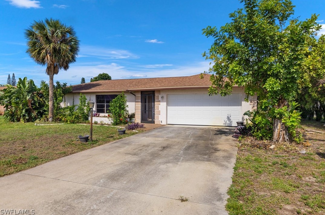 16 Lorelei Ave, Lehigh Acres, FL 33936