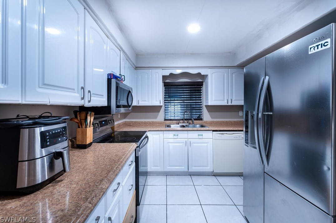 507 Robert Ave, Lehigh Acres FL 33936-4344 exterior