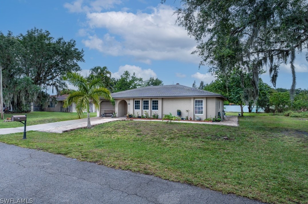 507 Robert Ave, Lehigh Acres FL 33936-4344 exterior