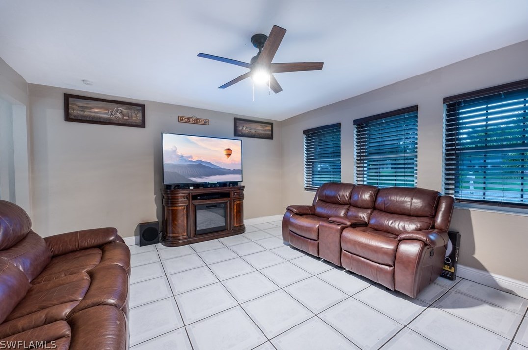 507 Robert Ave, Lehigh Acres FL 33936-4344 exterior