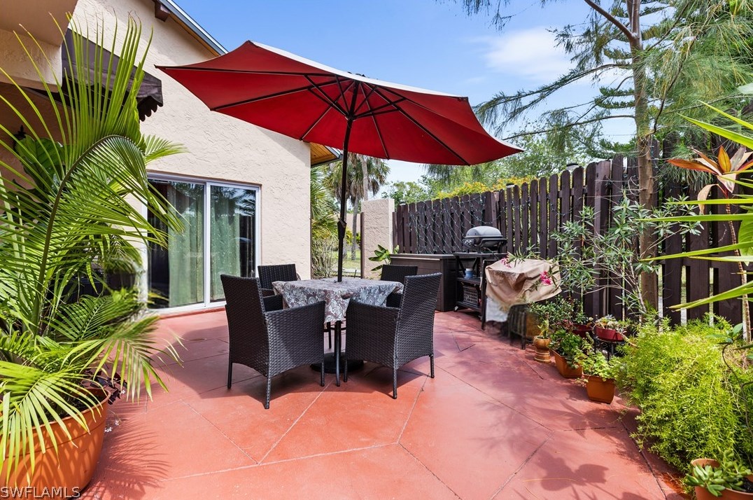 6272 Westshore Dr, Fort Myers, FL 33907-6506