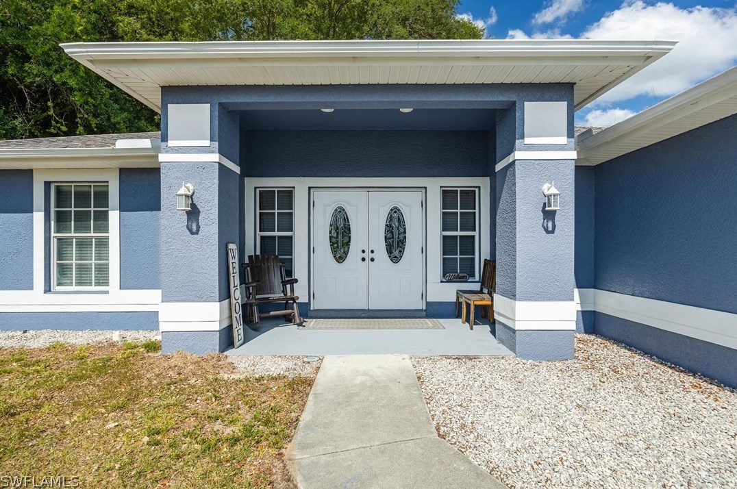 5037 Gunn Cir, Labelle, FL 33935
