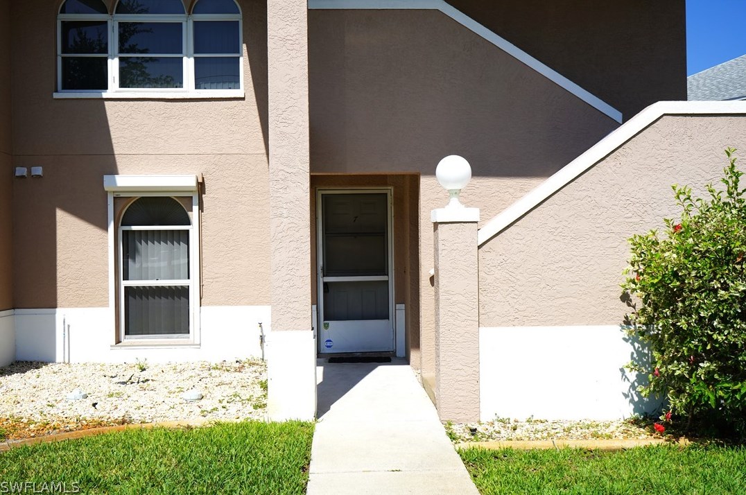 24 Cosmopolitan Dr #7, Lehigh Acres, FL 33936